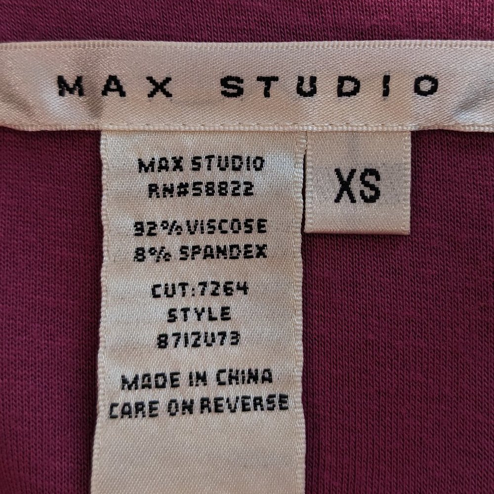 Max Studio Deep V Blouse w Rosette & Bubble Sleeves - Picture 2 of 4